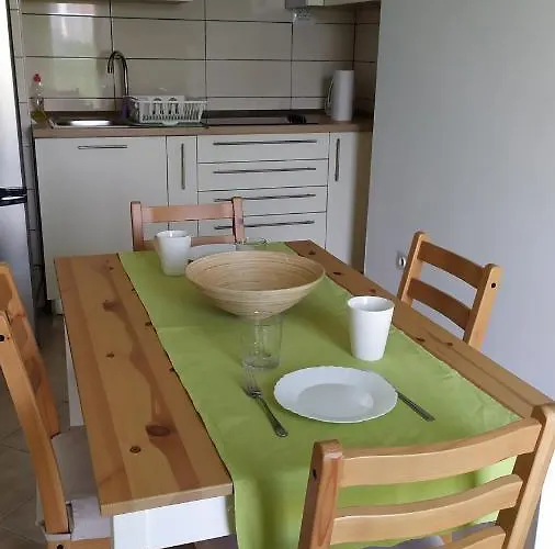 Apartment Mer דירה